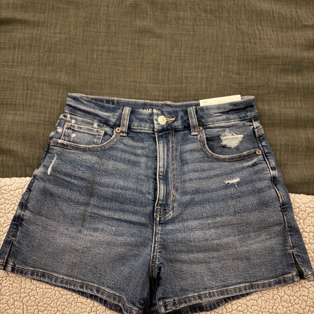 American Eagle Curvy Women's Blue Denim Shorts - Picture 3 of 3